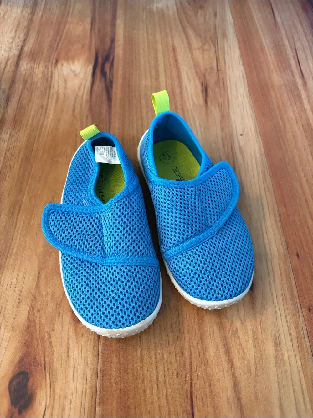 Cat & Jack Bright Blue Mesh Water Shoes (Size 7/8 toddler)